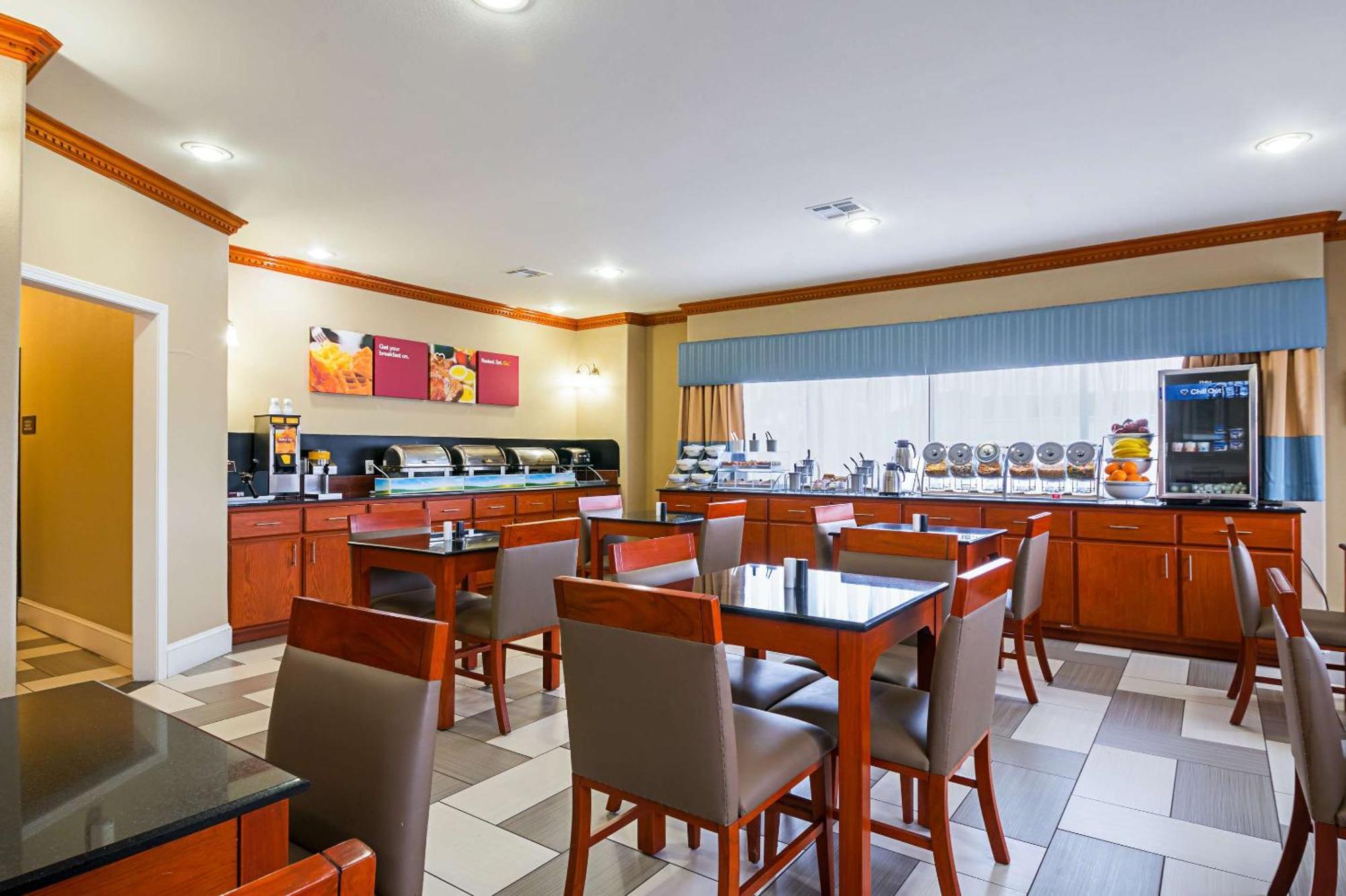 Comfort Suites Лейк-Чарлз Екстер'єр фото