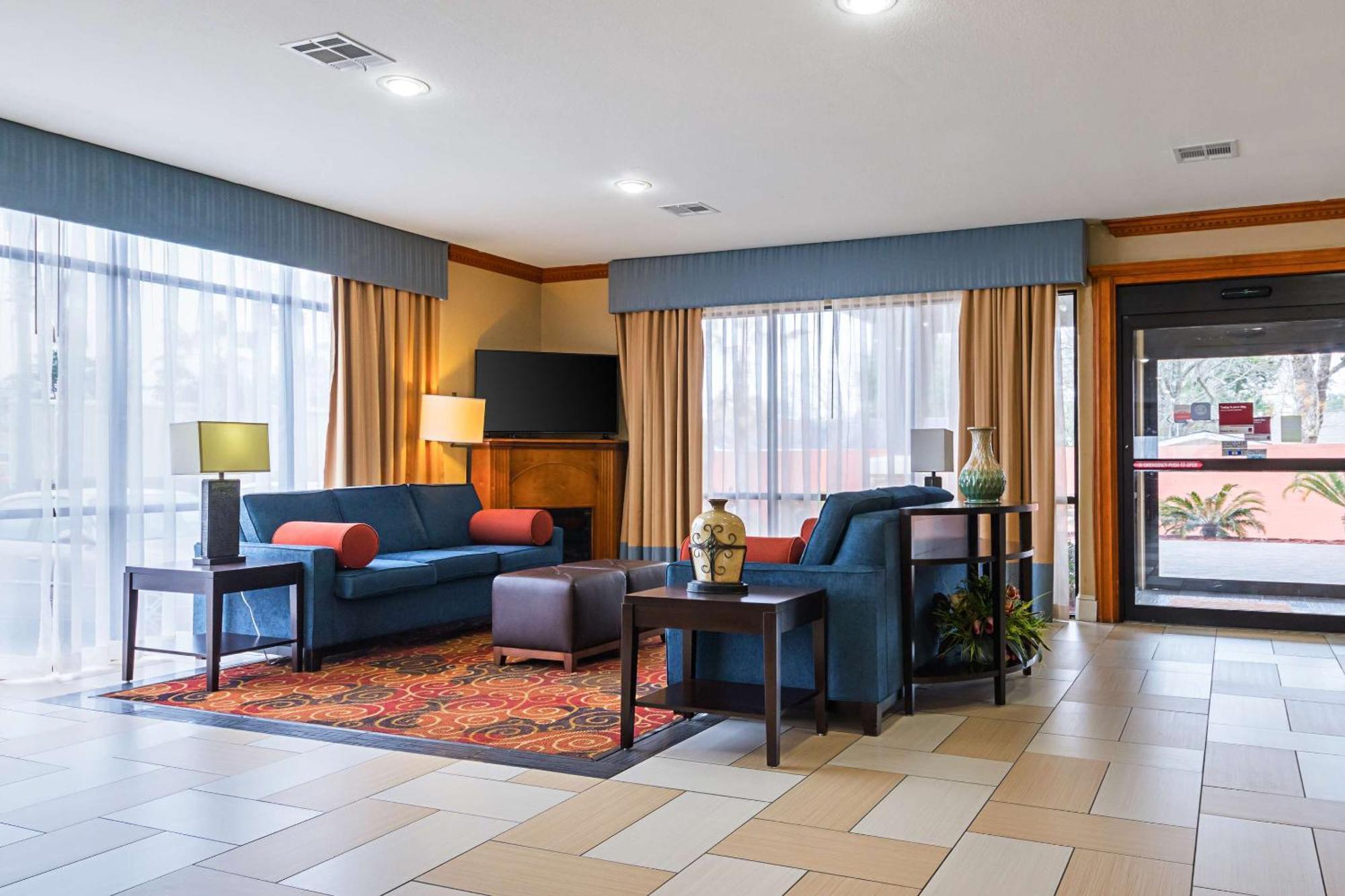 Comfort Suites Лейк-Чарлз Екстер'єр фото